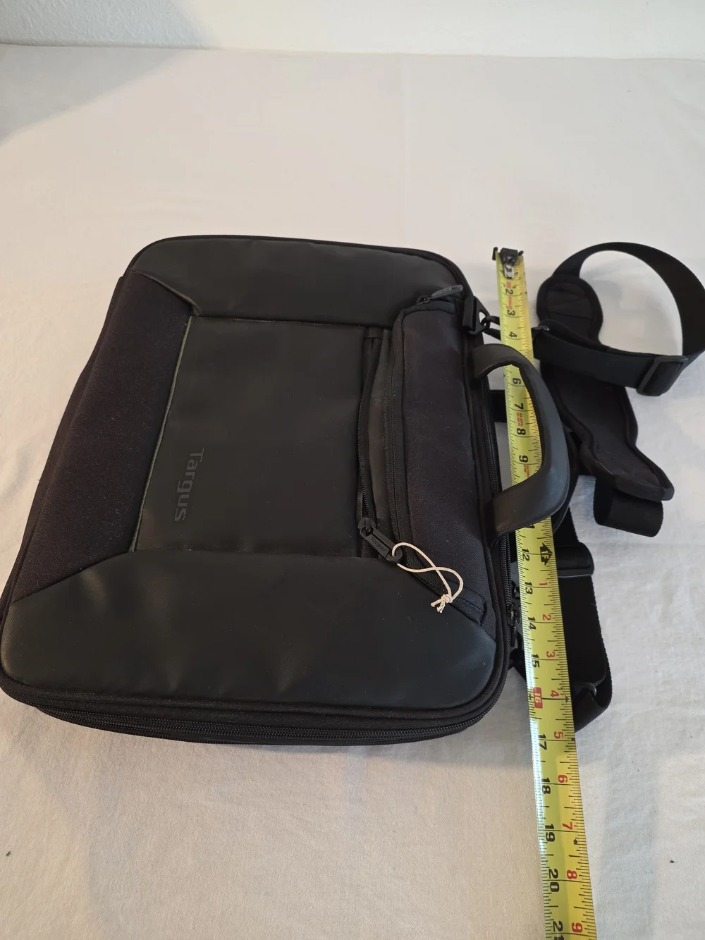 Targus Black Laptop Briefcase with Shoulder Strap